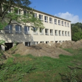 Schule noch ohne Terrasse