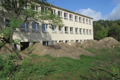 Schule noch ohne Terrasse